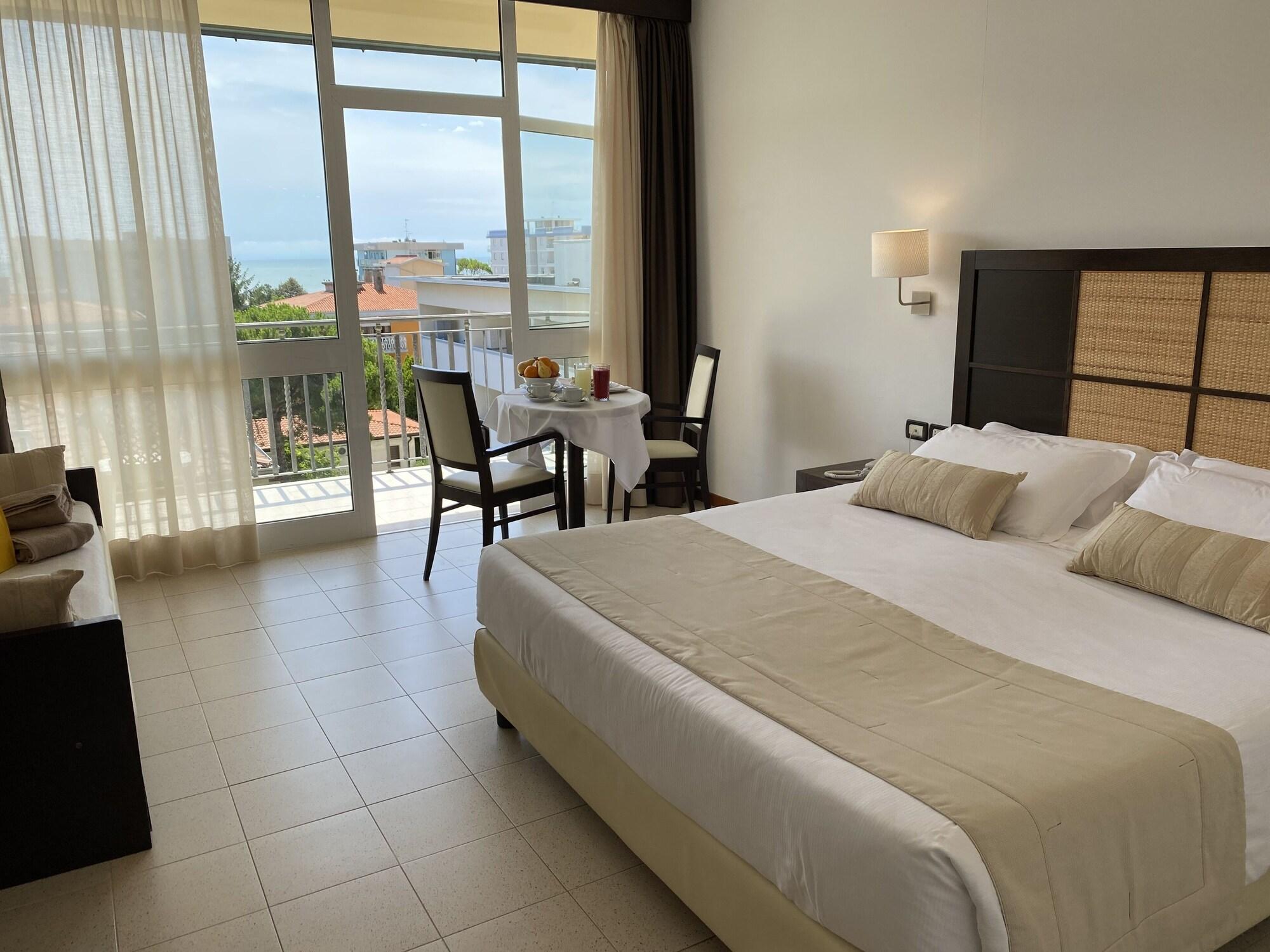 Palace Hotel Regina Bibione Esterno foto