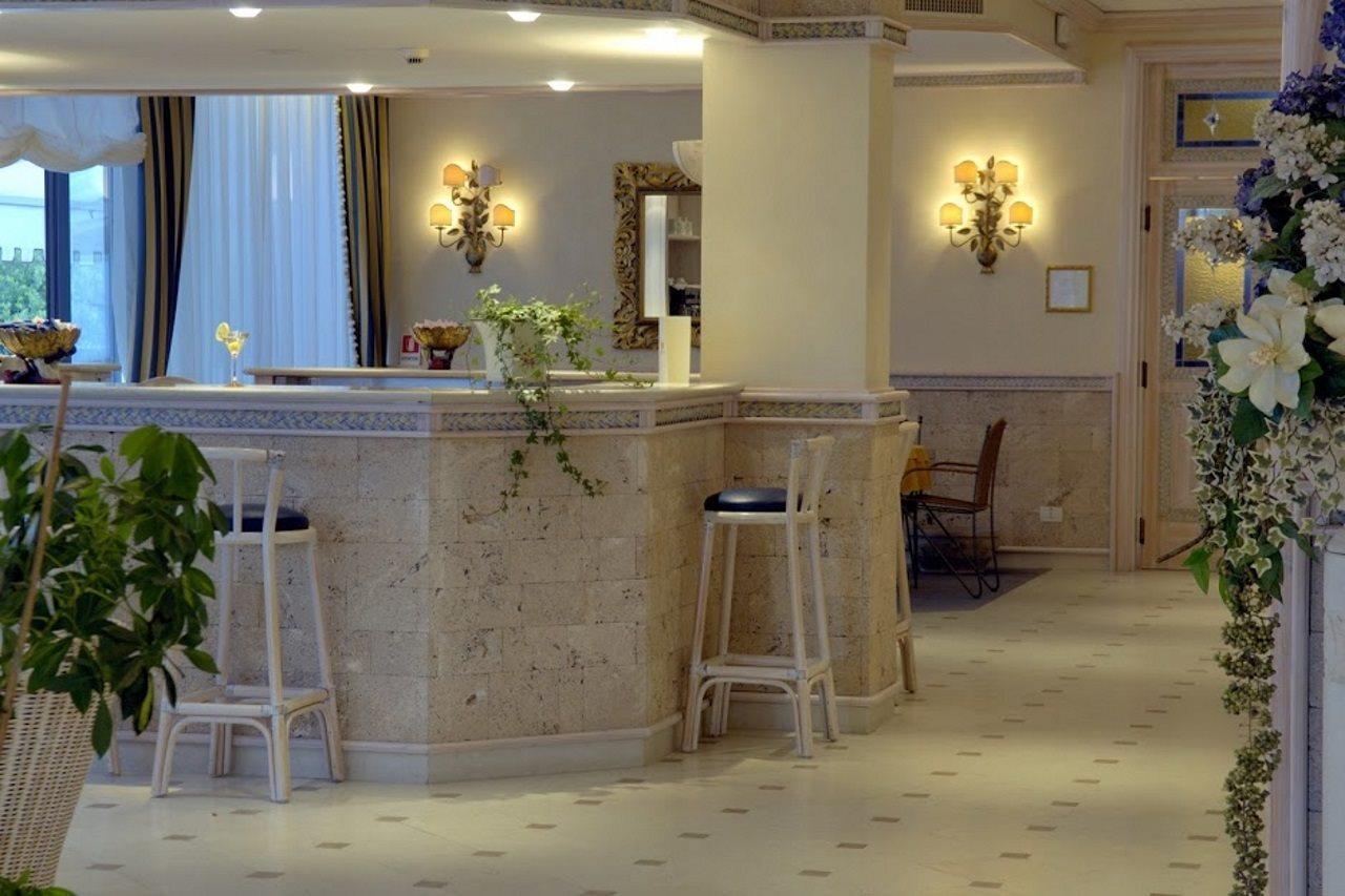 Palace Hotel Regina Bibione Esterno foto